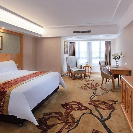 Vienna International Hotel Zhongshan Torch Development Zone Exterior photo